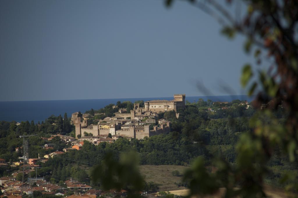 Cubo Con Vista Villa Gradara Szoba fotó